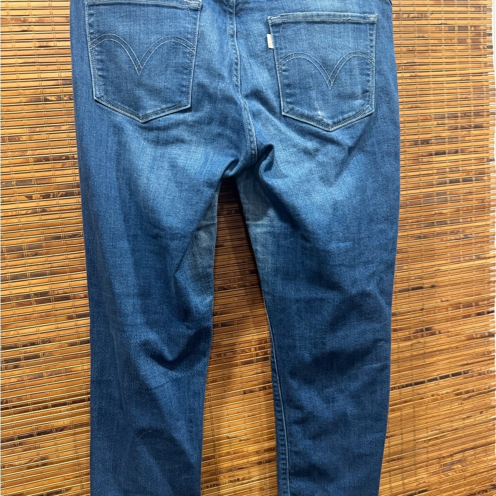 Blue Straight Jeans with Classic Denim Texture - Picture 3 of 8